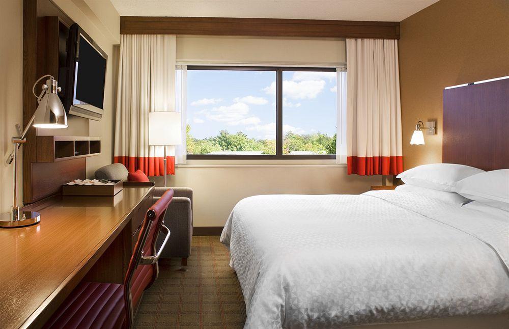 Four Points By Sheraton - Saginaw Exterior photo